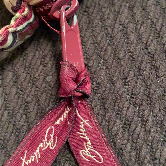 Vera Bradley medium size hand bag. - Picture 5 of 6